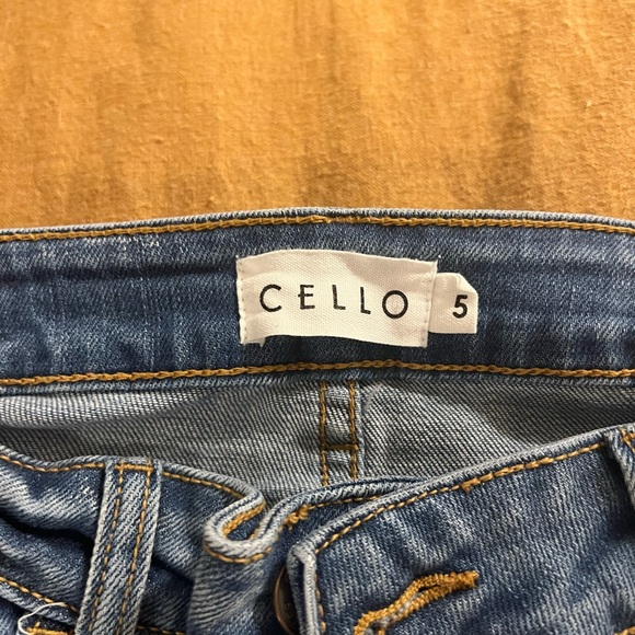 Jeans - Picture 3 of 4